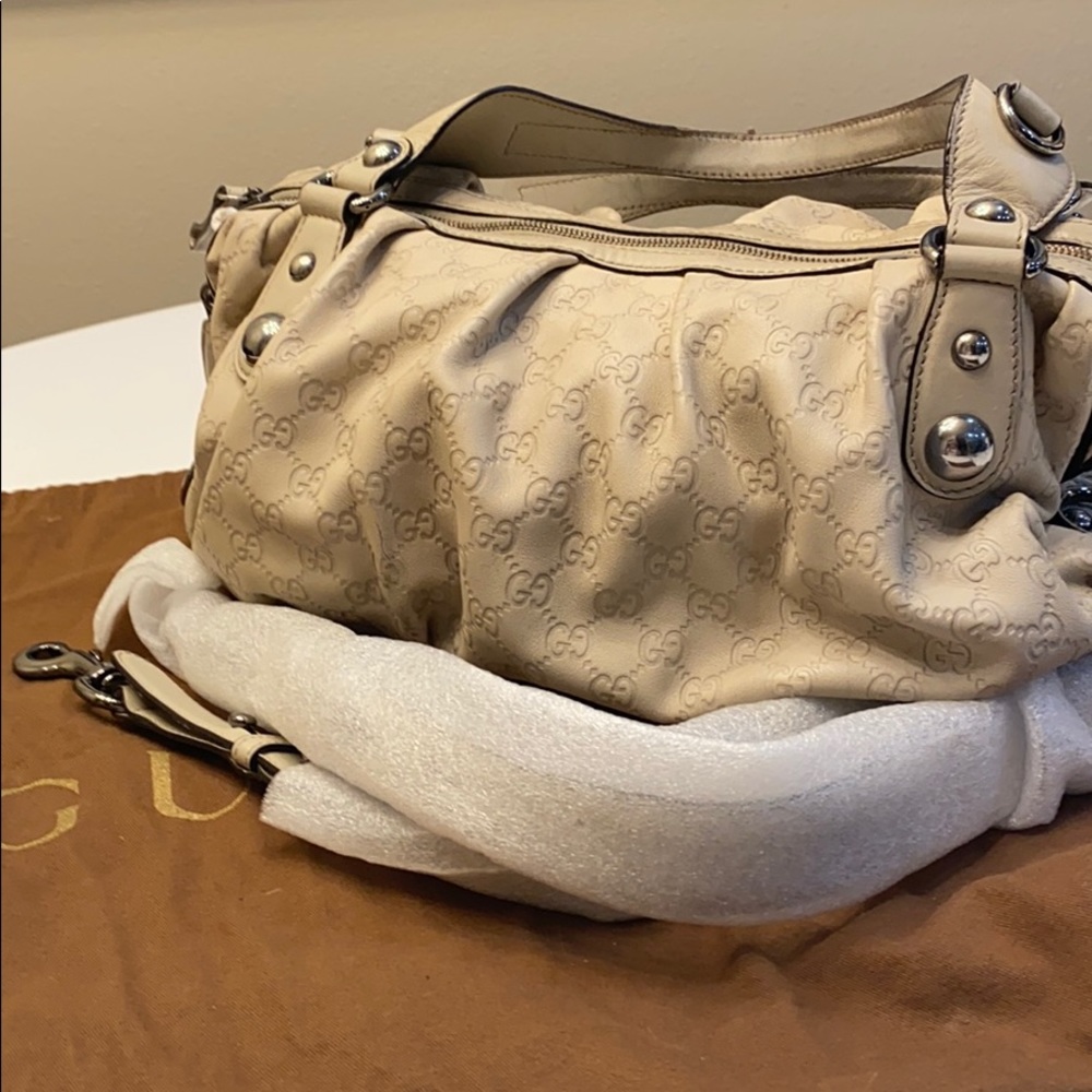 Authentic Gucci Guccissima Leatherhandbag